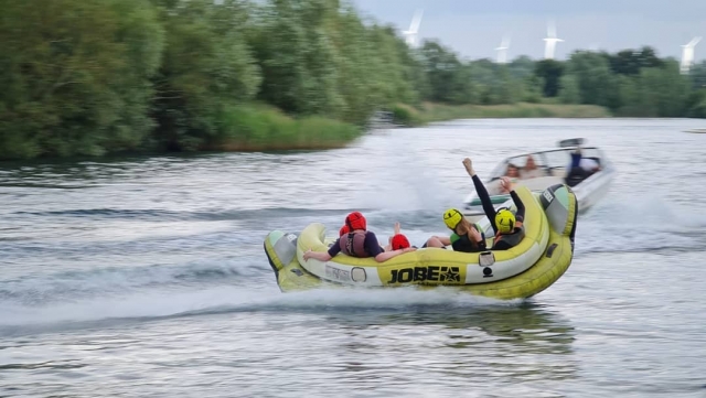  Atrévele a subir con nosotros 