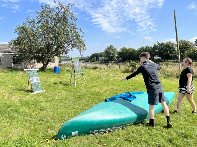  Atrévele a probar el lanzamiento de hachas 