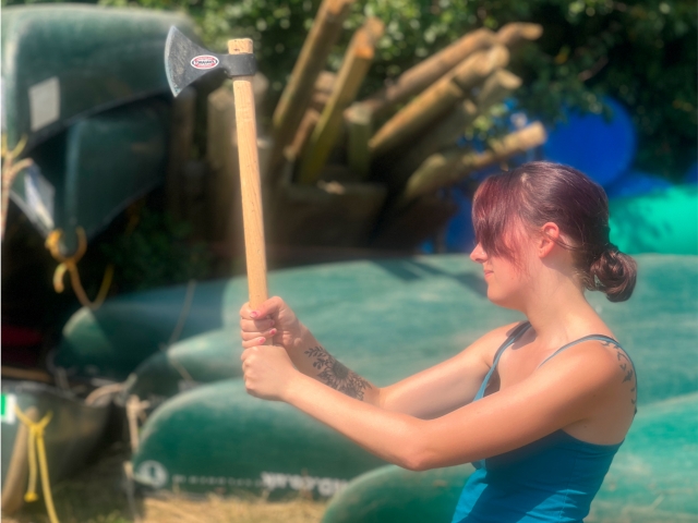  Lanzamiento de hachas 