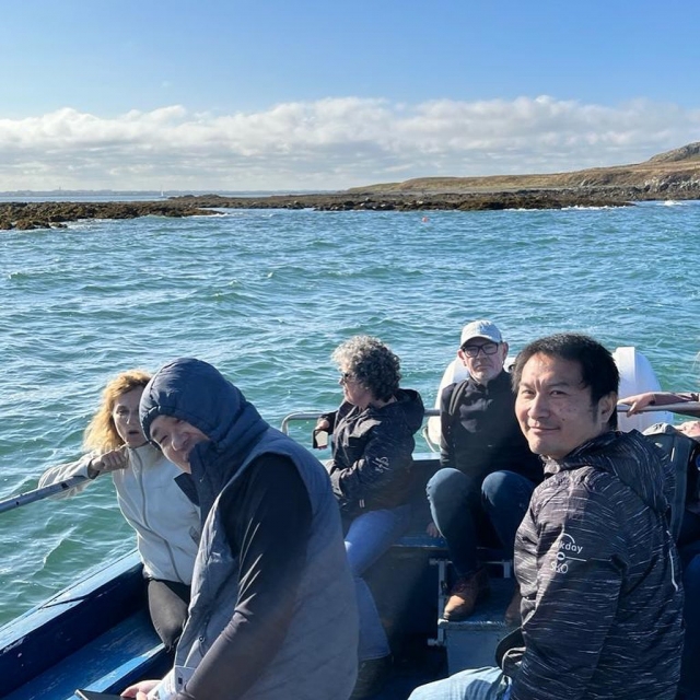  Disfruta de un encantador viaje en barco con tus ses queridos 