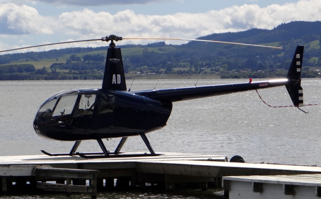  Avión R44 