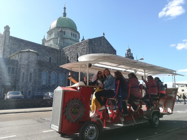  Explorando la ciudad con un tour en bici de chela 