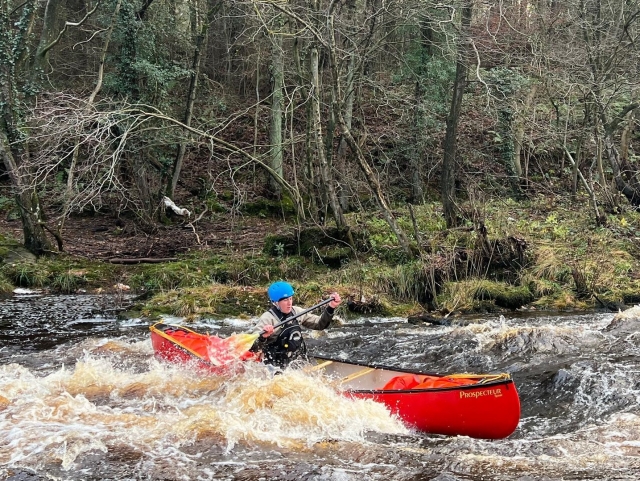  Experiencias en canoa por rápidos 