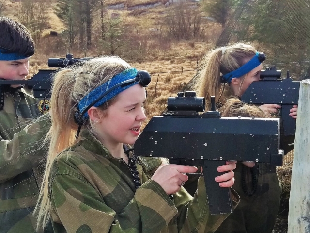  Venga y únele a nosotros ahora