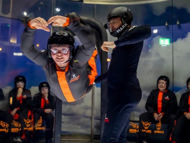  Paracaidismo bajo techo iFLy 