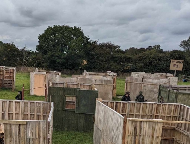  Laser tag al aire libre 