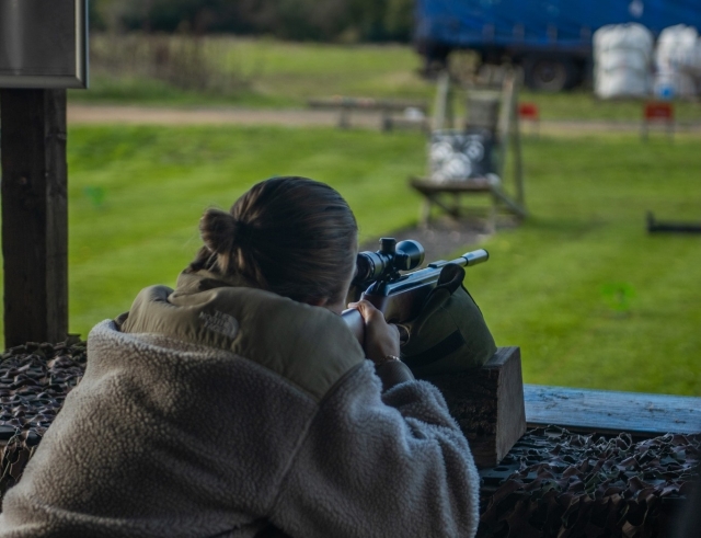  Jalo con rifle de aire comprimido 