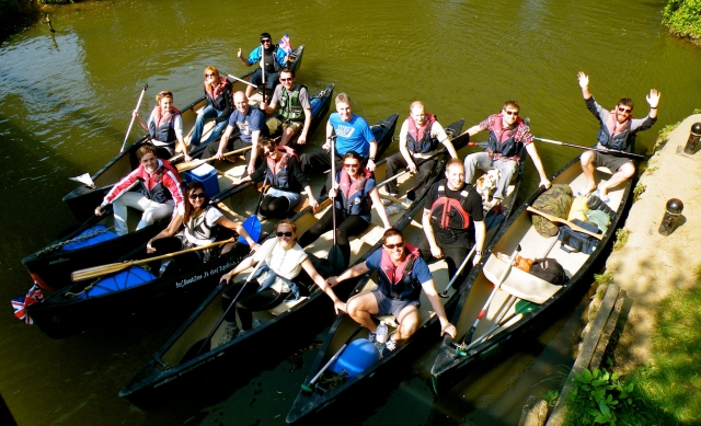 Piragüismo en grupo