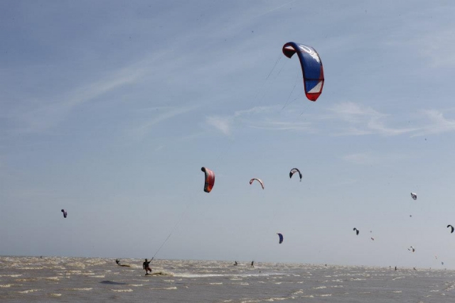kitesurf con amigos