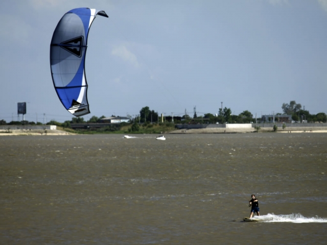  Cómo practicar kitesurf 