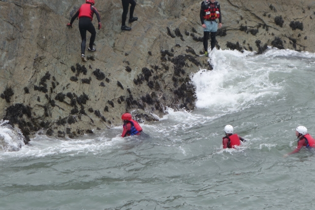  Nadar hasta la orilla 
