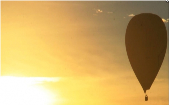  Atardecer y volar en globo 