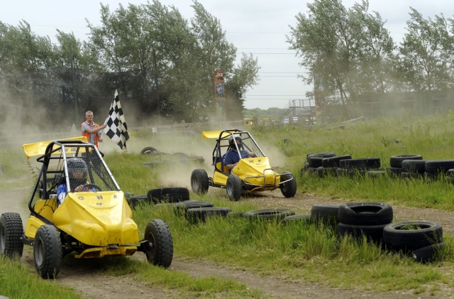  Nuestros buggies en el recorrido 