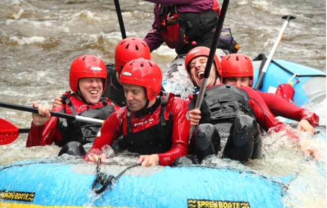  Divertirse haciendo rafting 