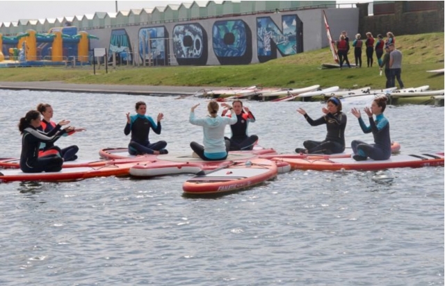  SUP Yoga con amigos 