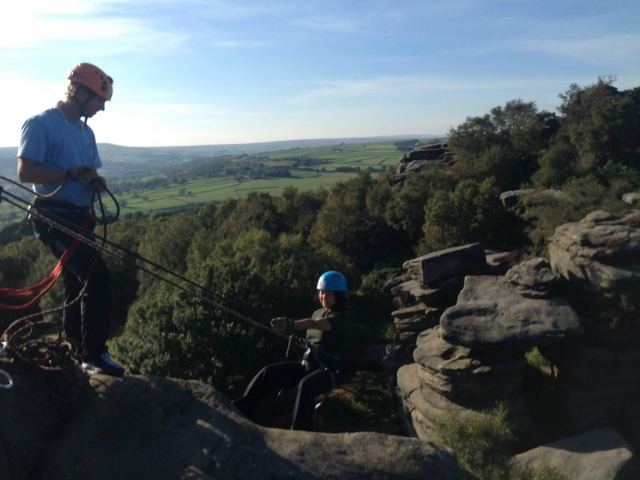 Prueba la escalada y el rápel