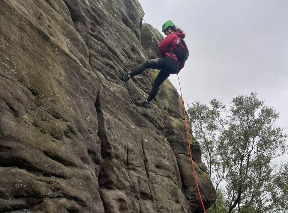Escalada con rappel extra Escalada con rappel extra