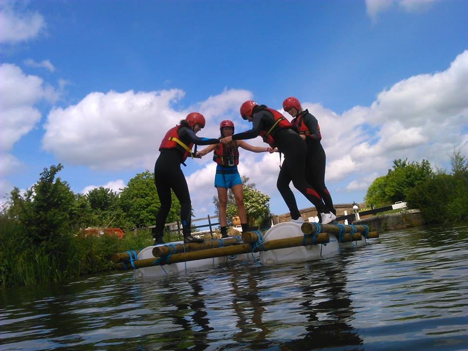  Team building 