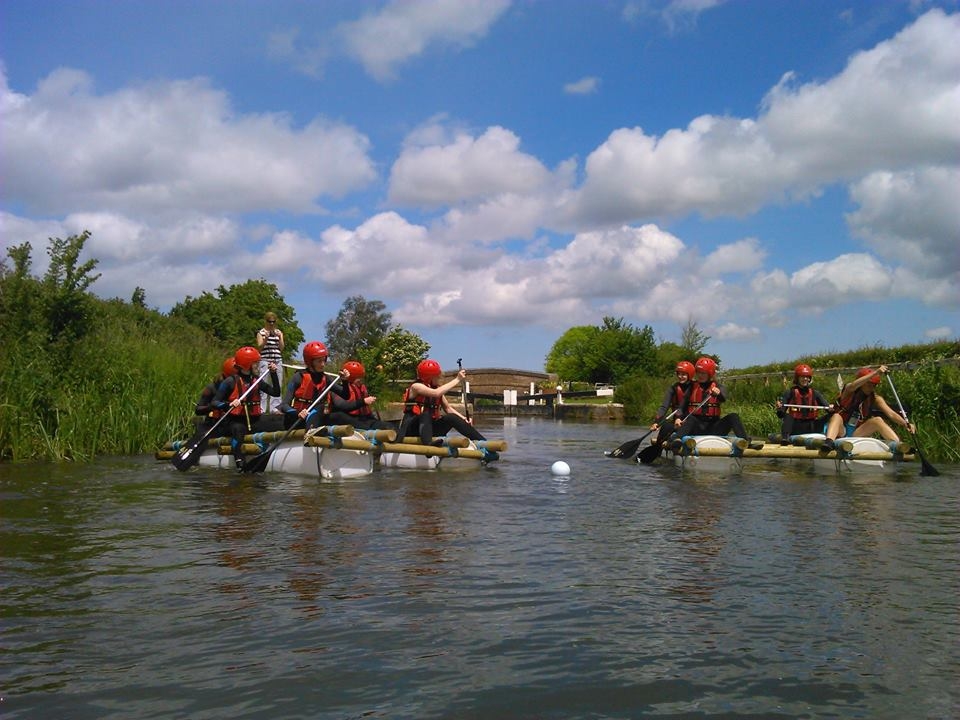  Grupo de rafting 