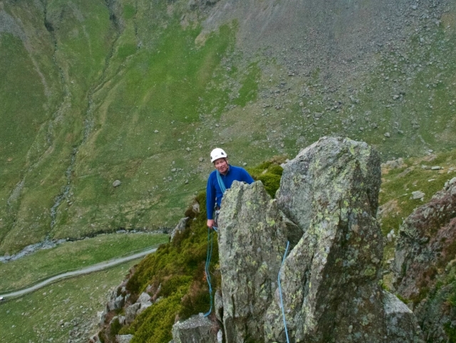 Medio día de escalada de rocas en Langdale y más allá