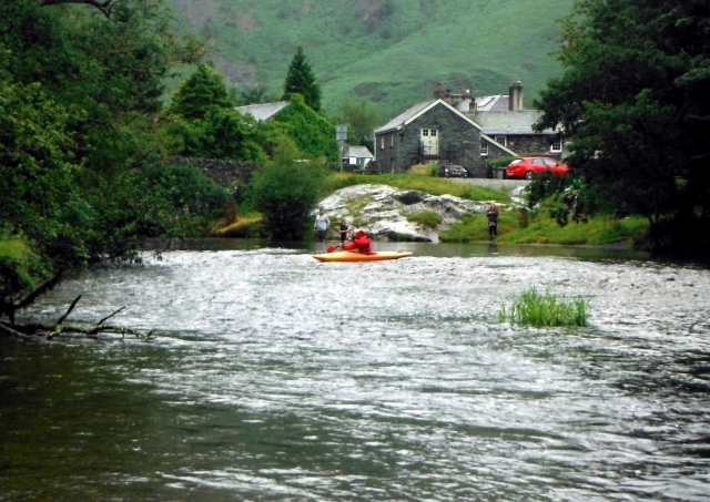  Viaje en kayak por el río 