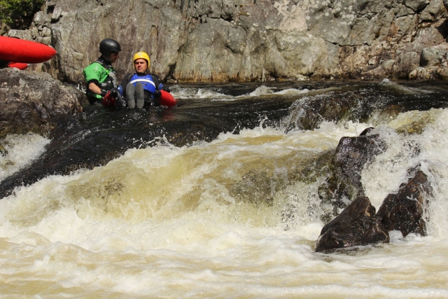  Rápidos agrestes en Tummel 