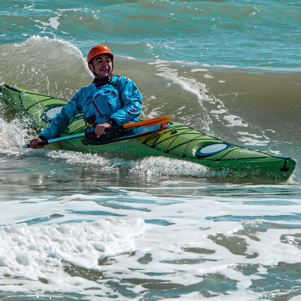  Surca las olas 