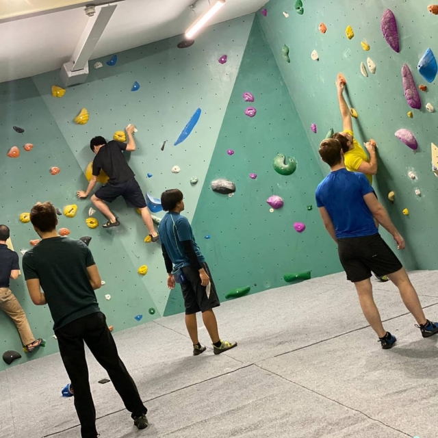  Escalada en grupo 
