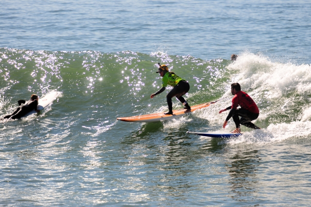  Subiendo olas 