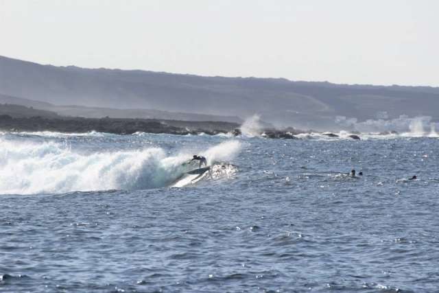 Subir olas en Cornualles 