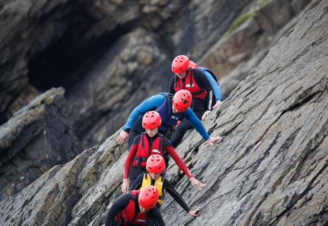 Coasteering con amigos