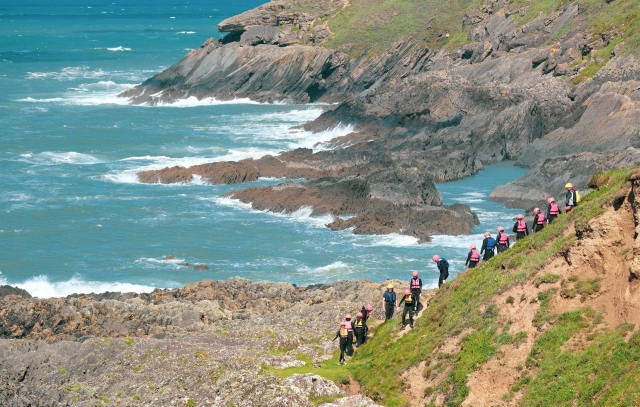 Coasteering en Praa Sands