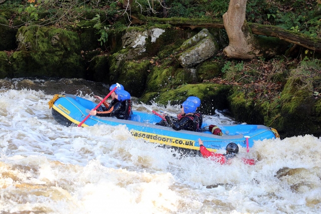  Rafting en grupo en Reino Unido 