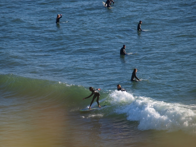  Surfeando con amigos 