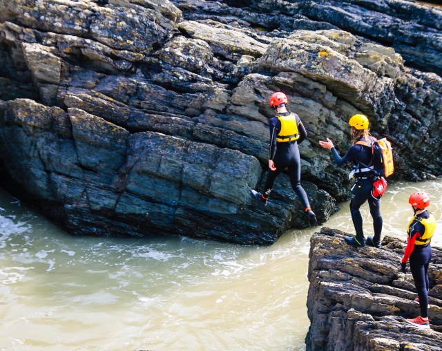 Paquetes de Coasteering en Cornwall