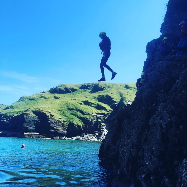  Paquetes de Coasteering en Bude 