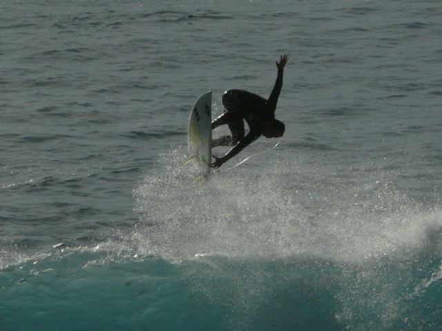  Dominando las olas 
