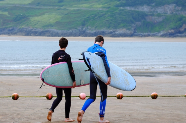  Surf para adolescentes en Gales 