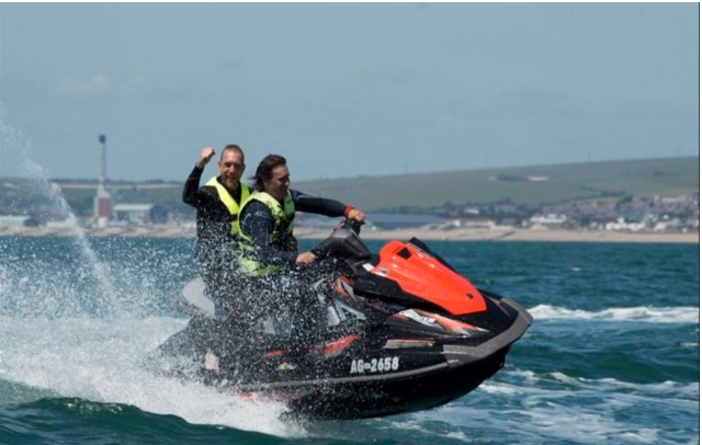  Jet ski con amigos 