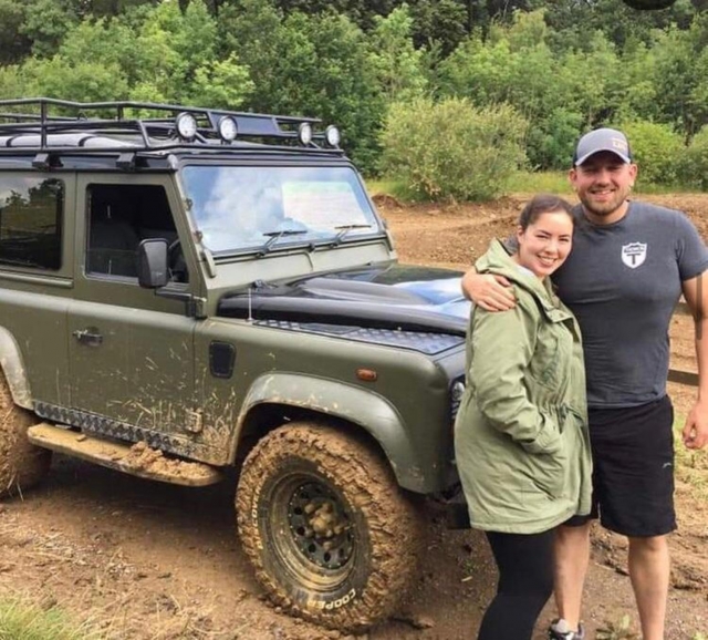  Land Rover Adventure 