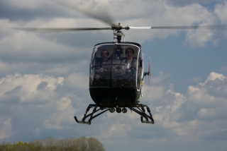 Vuelo en helicóptero (Schweizer 300) Lustleigh 60 min