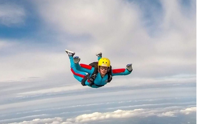 Aprendiendo a saltar en paracaídas