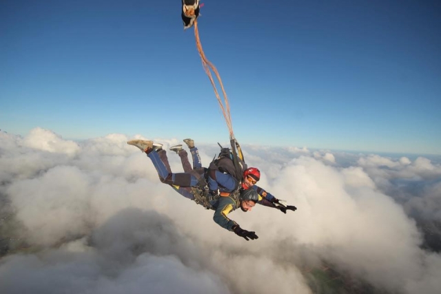  Volar Alto