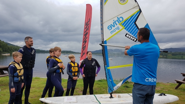  Adquiere habilidades de windsurf 