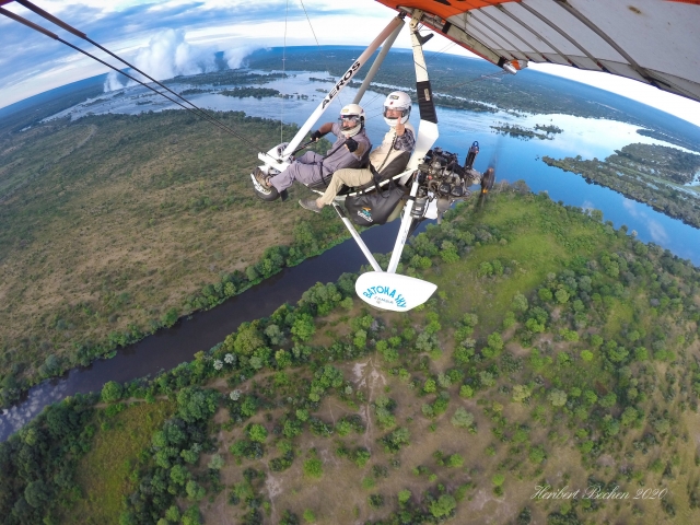  Disfruta de la naturaleza en un vuelo en ultraligero