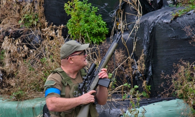  Listo para disfrutar de una partida de airsoft 