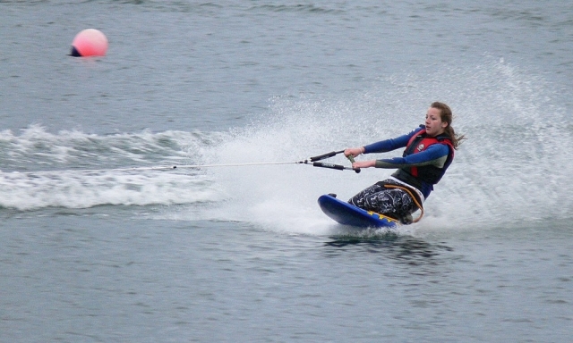 Alta velocidad con wakeboard 