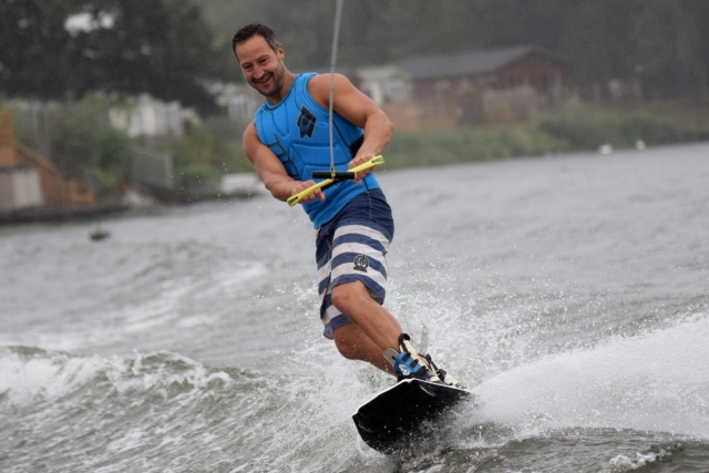  Aventuras de wakeboard en Tallington 