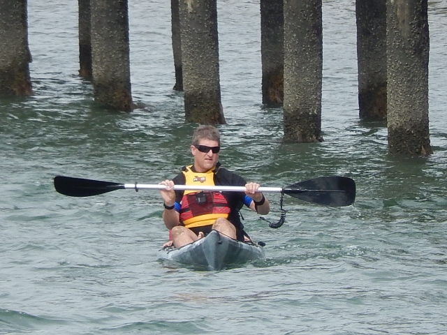  Mujer kayak con nosotros 