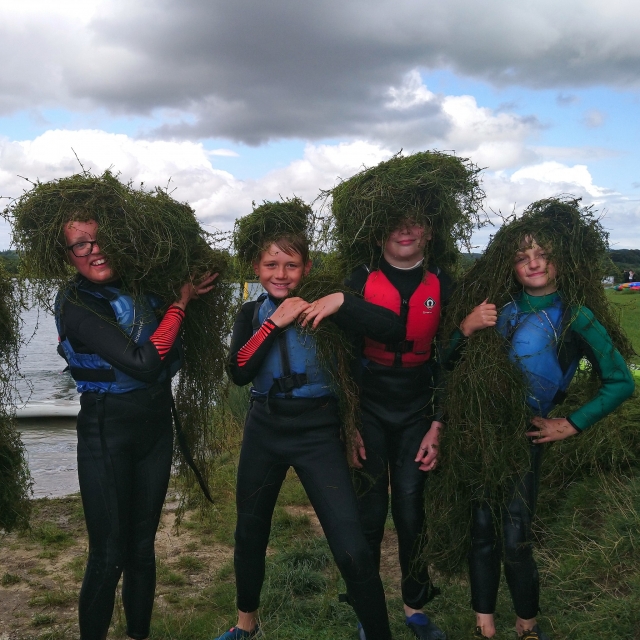 Todos son bienvenidos a divertirse con nosotros